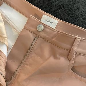 Muted pastel pink Aritzia Melina pants in size 4